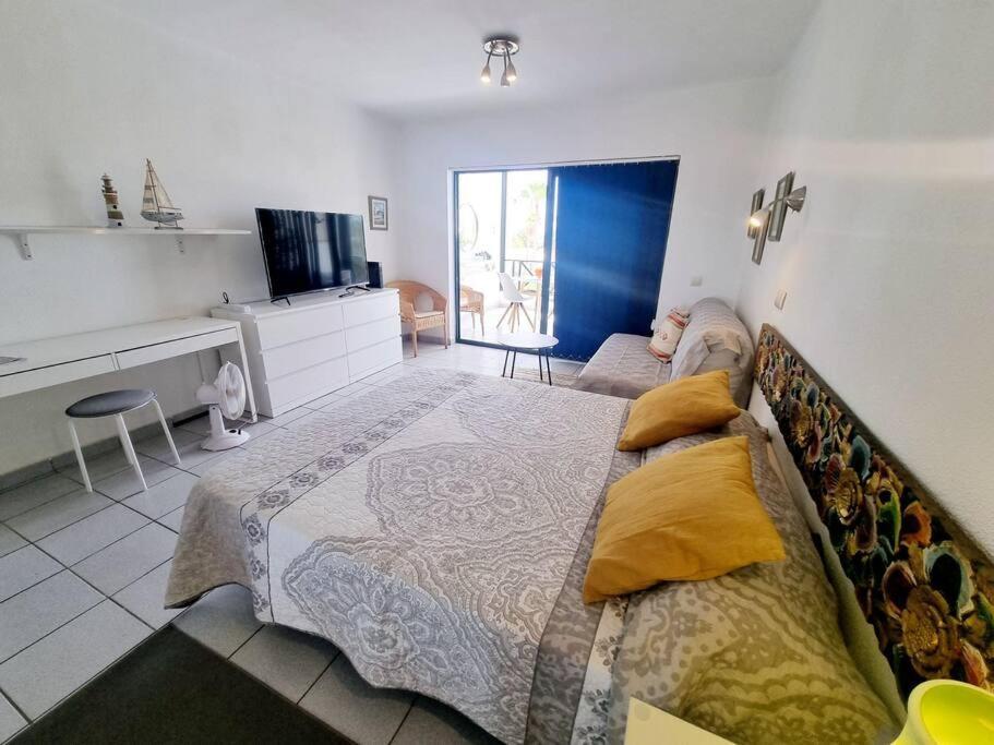 Luxury Ocean View Playa Roca Apartment Costa Teguise Exterior photo