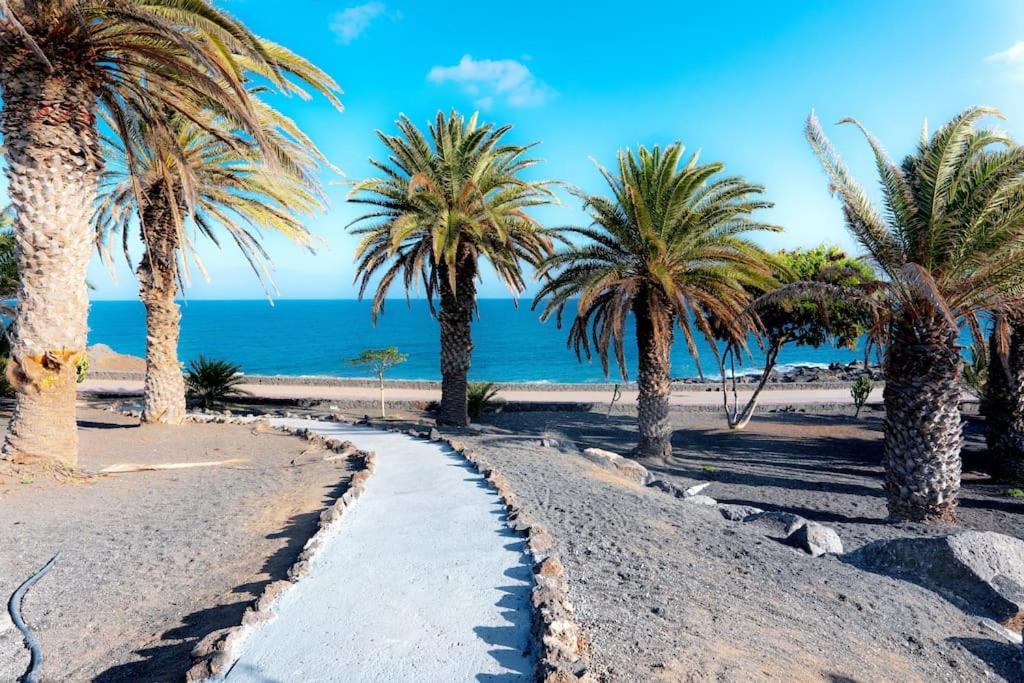 Luxury Ocean View Playa Roca Apartment Costa Teguise Exterior photo