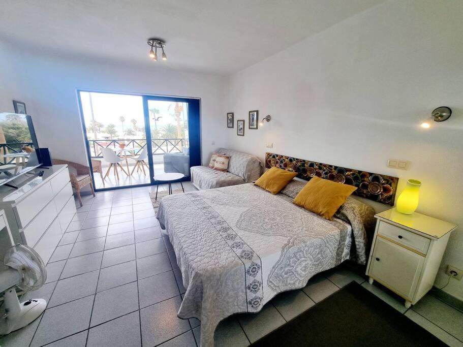 Luxury Ocean View Playa Roca Apartment Costa Teguise Exterior photo